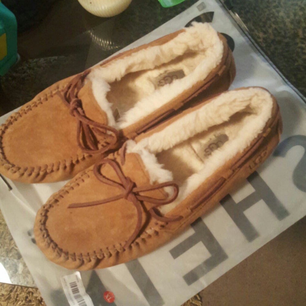 UGG  SLIPPERS